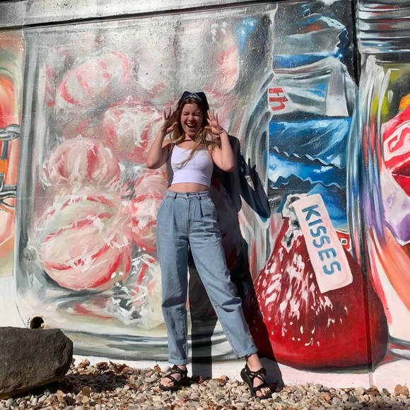 Meet your Posher, Sophia - Picture 2 of 2